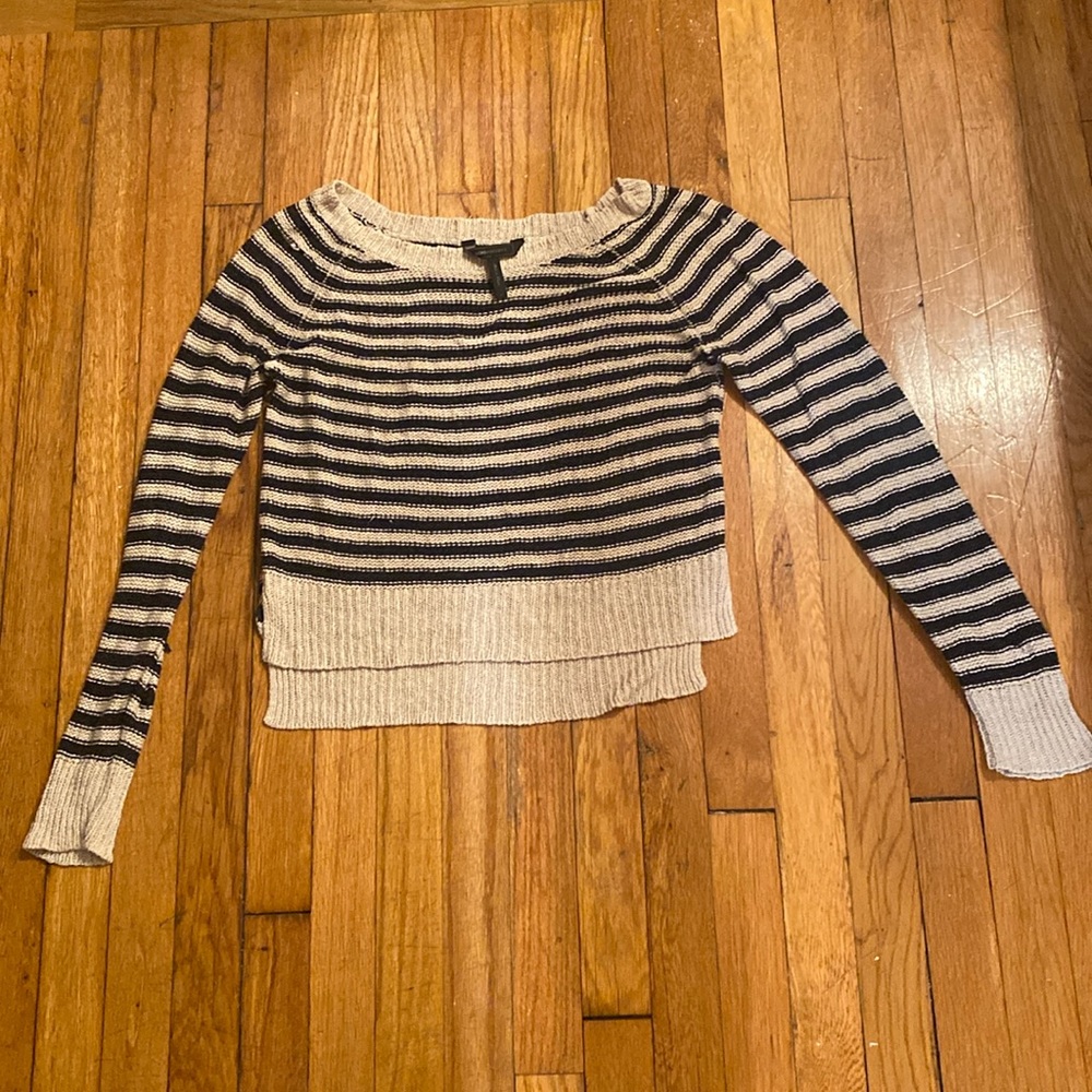 BCBG lightweight sweater size large beige and navy striped